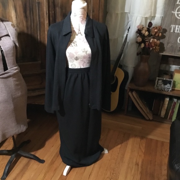 Winter Long Skirt and Blazer outfit - Picture 3 of 3